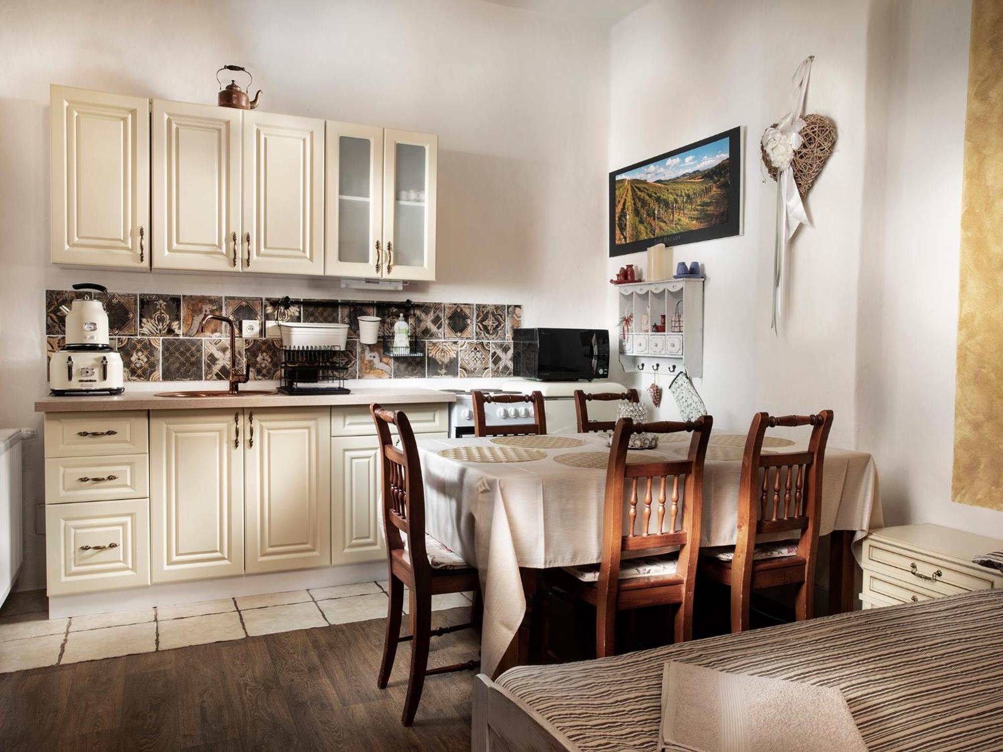 Lichtenstein Lva Apartman Breclav Luaran gambar